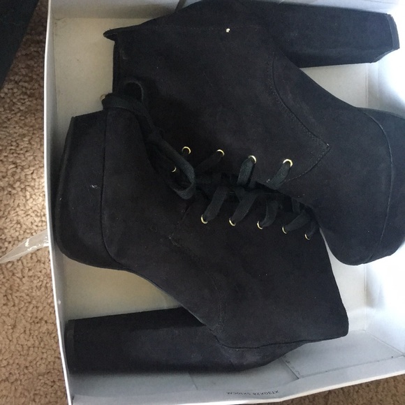 Forever21 platform lace Bootie - Picture 6 of 6